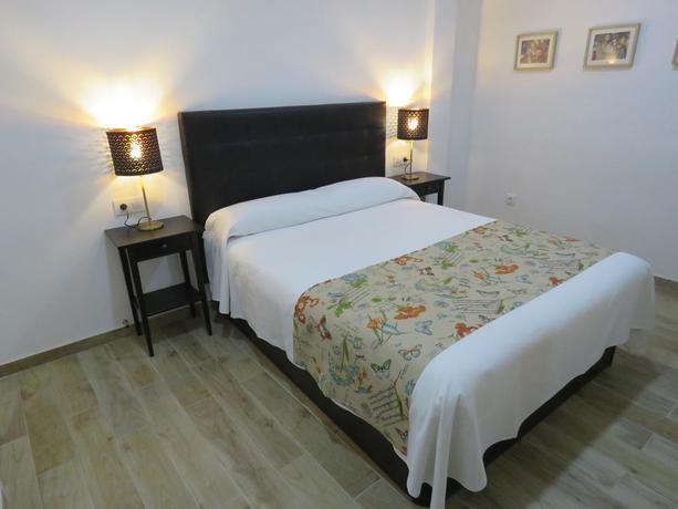 Imagen de la habitación del Apartamentos Living Sevilla Apartments Hércules. Foto 3