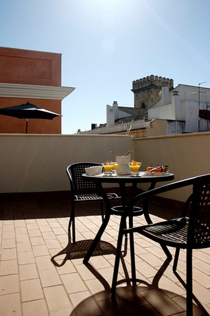Imagen de los exteriores del Apartamentos Living-sevilla. Foto 9