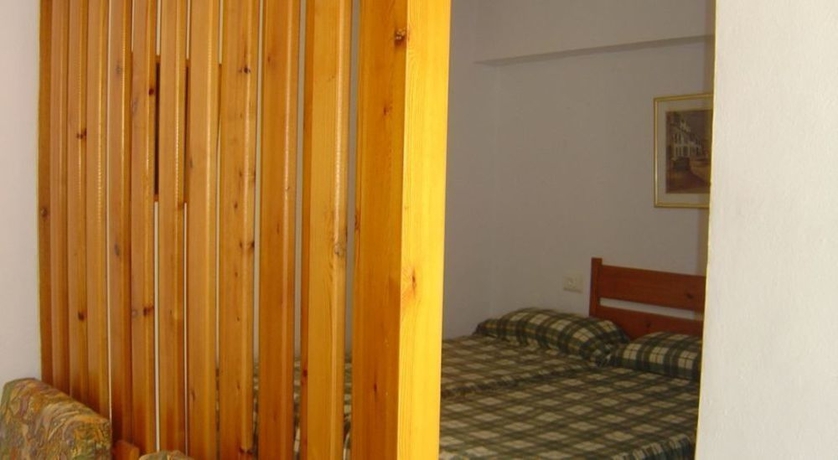 Imagen de la habitación del Apartamentos Llevant. Foto 2
