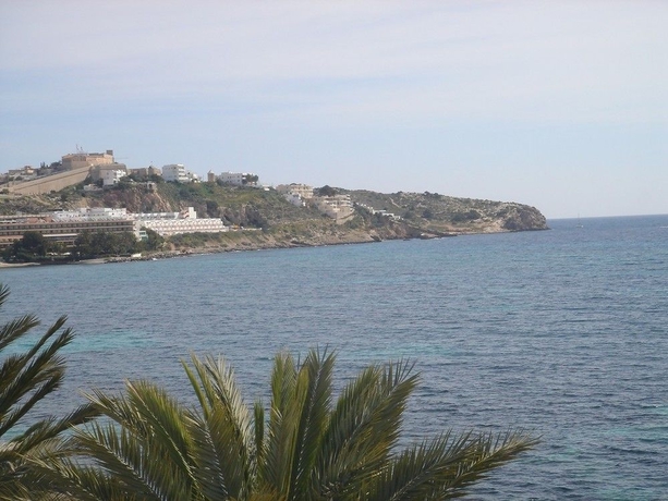 Imagen de los exteriores del Apartamentos Llevant, Figueretas. Foto 7