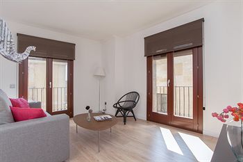 Imagen general del Apartamentos Lodging Ramblas Boqueria. Foto 12