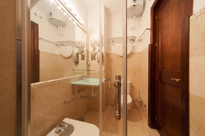 Imagen de la habitación del Apartamentos Logia Sevilla. Foto 2