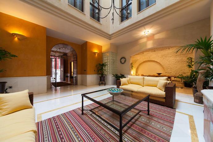 Imagen de los interiores del Apartamentos Logia Sevilla. Foto 4