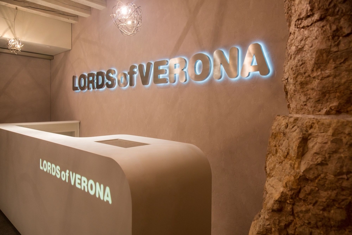 Imagen de los interiores del Apartamentos Lords Of Verona Luxury Apartments. Foto 19