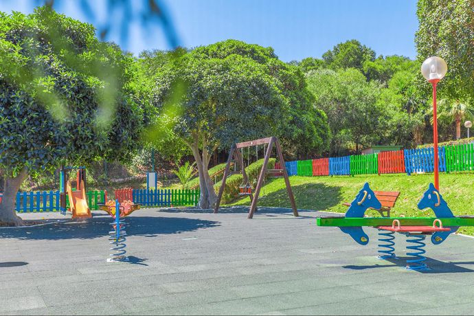 Imagen general del Apartamentos Los Amigos Beach Club. Foto 4