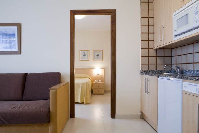 Imagen de la habitación del Apartamentos Los Arces, Isla. Foto 2