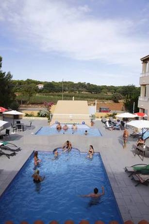 Imagen general del Apartamentos Los Arcos, Santa Eulalia des Riu. Foto 5