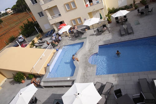 Imagen general del Apartamentos Los Arcos, Santa Eulalia des Riu. Foto 6