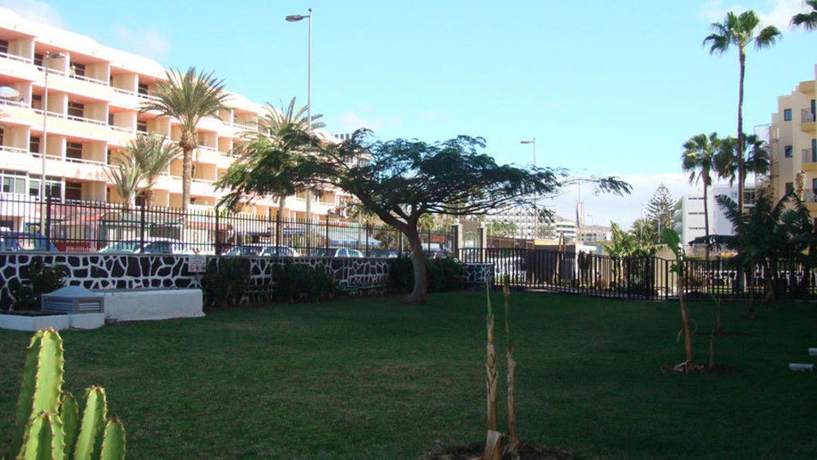 Imagen de los exteriores del Apartamentos Los Cactus, Playa del Inglés. Foto 13