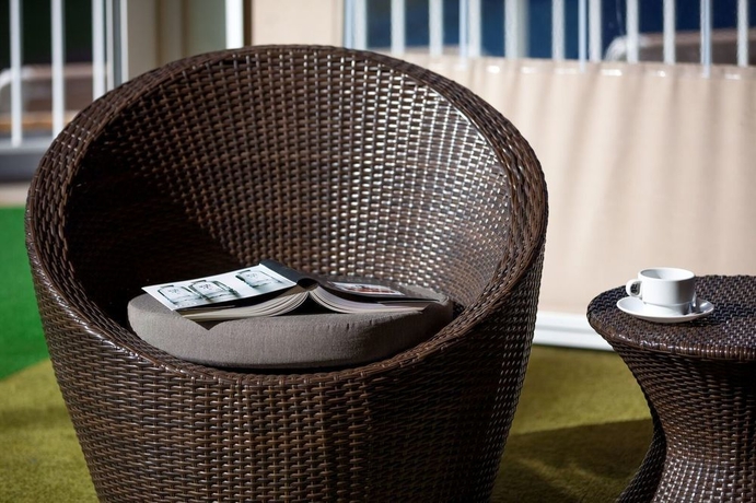 Imagen de los exteriores del Apartamentos Los Dragos del Norte. Foto 9