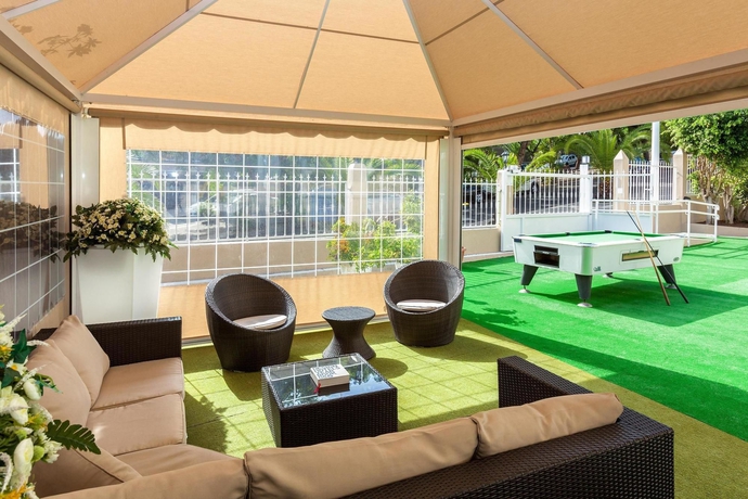 Imagen de los interiores del Apartamentos Los Dragos del Norte. Foto 12