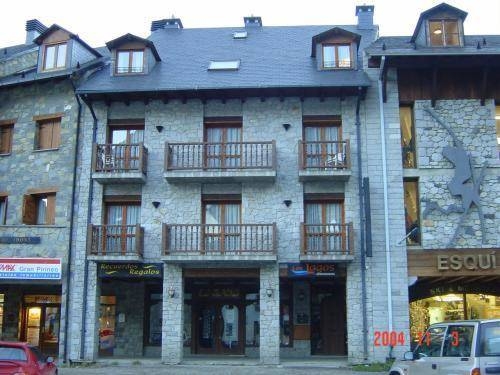 Imagen general del Apartamentos Los Lagos, Benasque. Foto 1