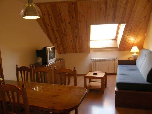 Imagen de los interiores del Apartamentos Los Lagos, Benasque. Foto 11