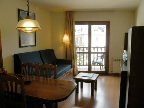 Imagen de los interiores del Apartamentos Los Lagos, Benasque. Foto 15