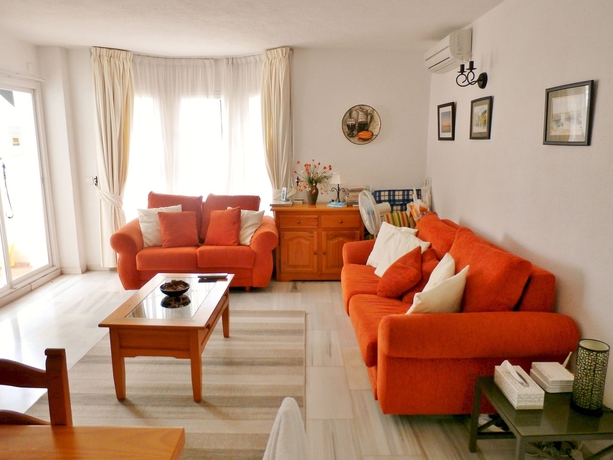 Imagen de los interiores del Apartamentos Los Naranjos de Marbella Serinamar. Foto 13