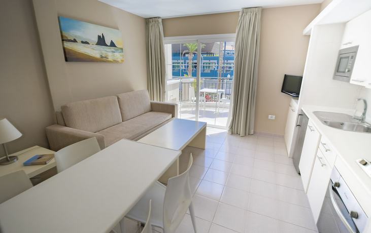 Imagen de la habitación del Apartamentos Los Olivos Beach Resort. Foto 6
