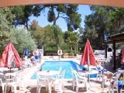 Imagen de la piscina del Apartamentos Los Pinares Mercurio. Foto 5