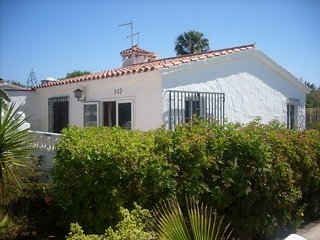 Imagen de los exteriores del Apartamentos Los Porches Ramon. Foto 3