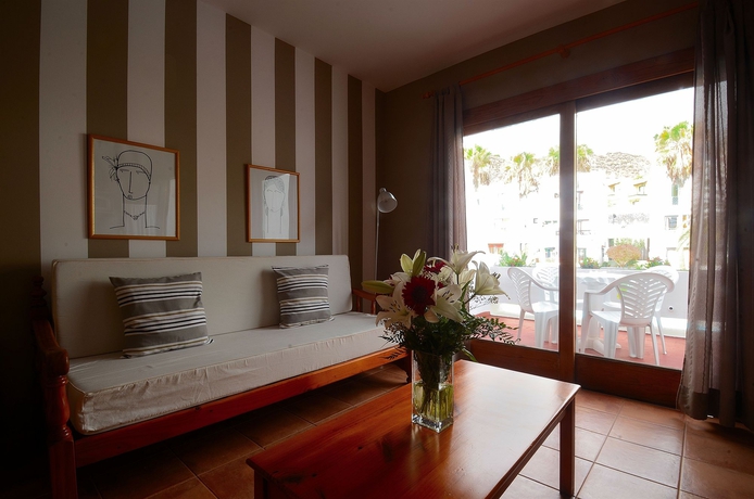 Imagen de los interiores del Apartamentos Los Rosales, Playa Cancajos. Foto 9