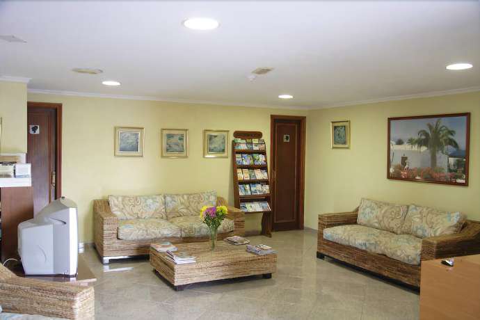 Imagen de los interiores del Apartamentos Los Tilos. Foto 12
