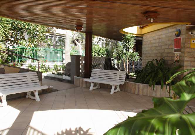 Imagen de los exteriores del Apartamentos Los Tilos. Foto 8