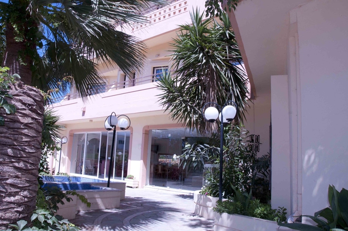 Imagen de los exteriores del Apartamentos Louladakis Apartments. Foto 13