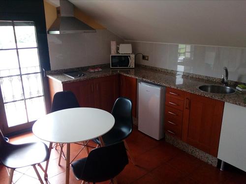 Imagen general del Apartamentos Luarca. Foto 2