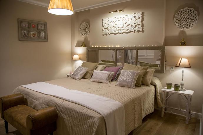 Imagen de la habitación del Apartamentos Luna Suites Palacio Almagra. Foto 5