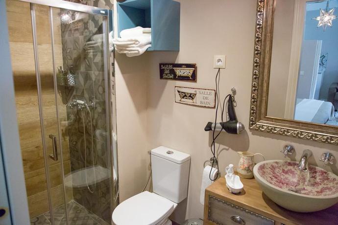 Imagen de la habitación del Apartamentos Luna Suites Palacio Almagra. Foto 10