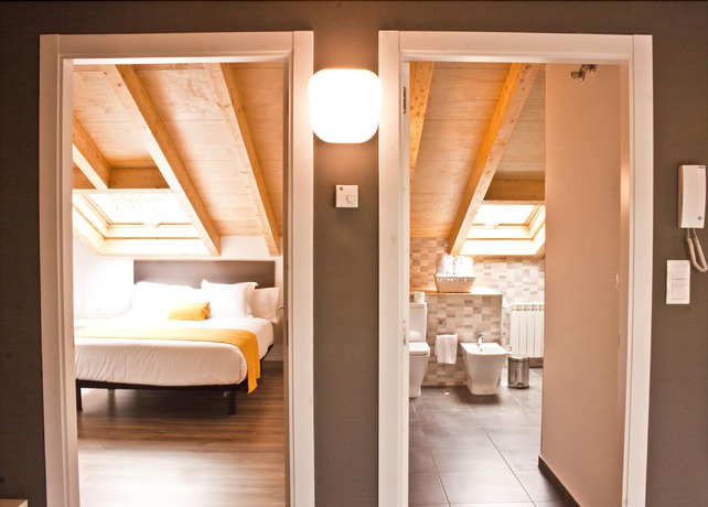 Imagen de la habitación del Apartamentos Lux Apartamentos Santiago. Foto 3