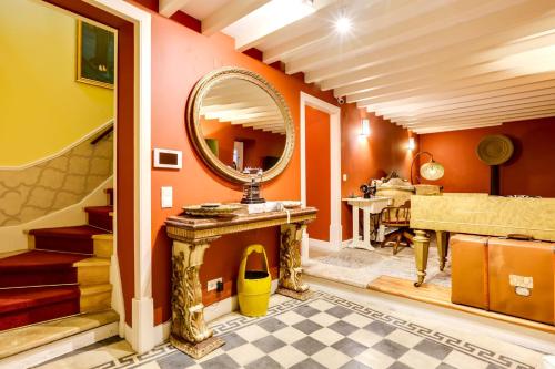 Imagen de los interiores del Apartamentos Luxa Charmhouse Hotel. Foto 17