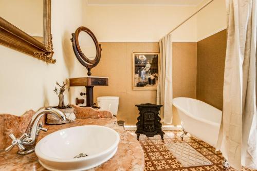 Imagen de la habitación del Apartamentos Luxa Charmhouse Hotel. Foto 9