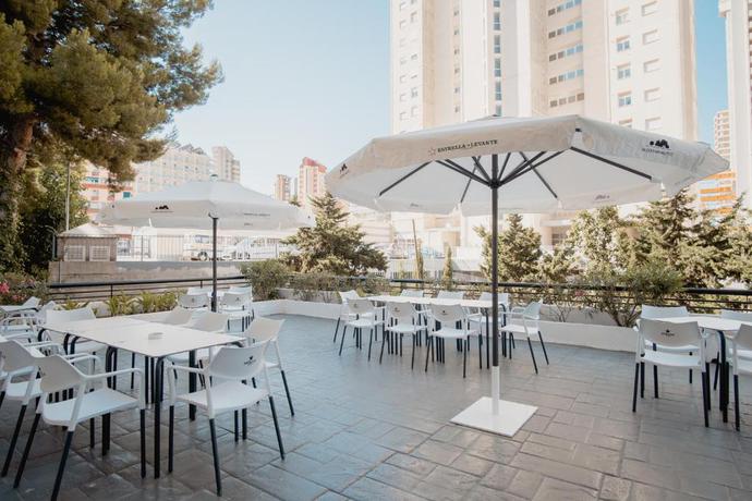 Imagen de los interiores del Apartamentos Luxmar By MC. Foto 7
