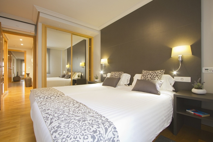 Imagen de la habitación del Apartamentos Luxury Marabo Suites. Foto 11