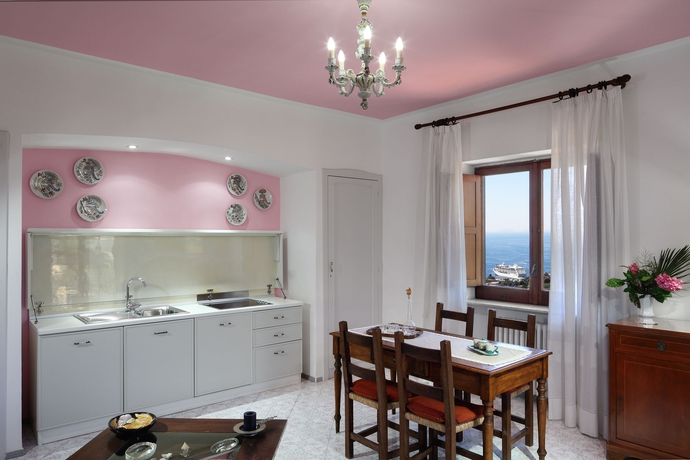 Imagen de los exteriores del Apartamentos M Suites Sorrento. Foto 10