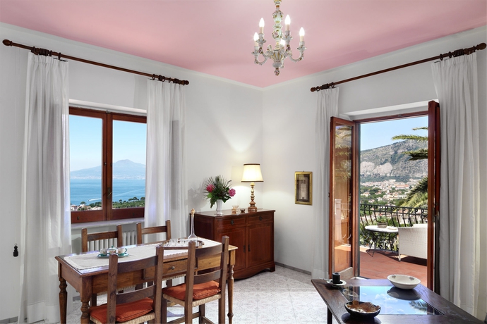 Imagen de los interiores del Apartamentos M Suites Sorrento. Foto 15