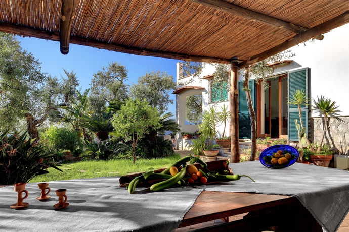 Imagen general del Apartamentos M Suites Sorrento. Foto 3