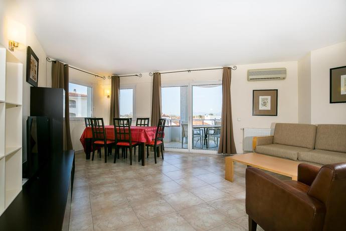 Imagen general del Apartamentos MAURICI PARK. Foto 12