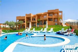 Imagen de la piscina del Apartamentos MONTEMAR NATURA RESORT. Foto 5