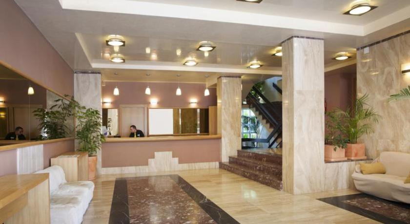 Imagen de los interiores del Apartamentos MS Puerto Marina. Foto 21