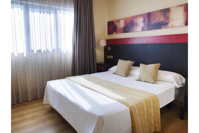 Imagen de la habitación del Apartamentos MS Puerto Marina. Foto 10