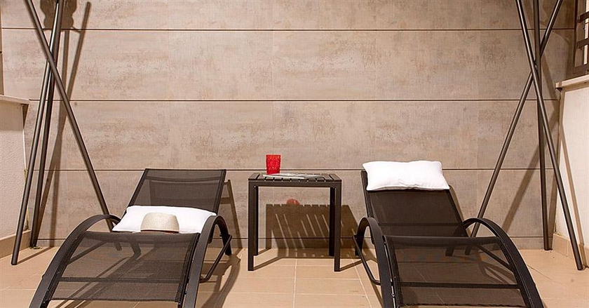 Imagen de los exteriores del Apartamentos Málaga Andes. Foto 11