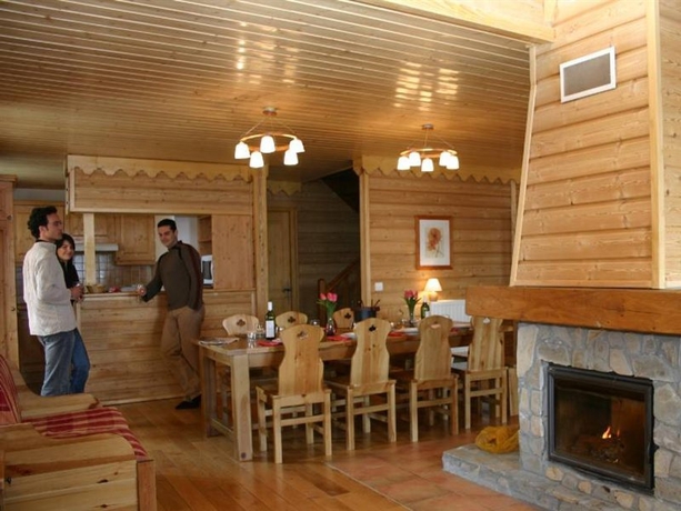 Imagen general del Apartamentos Madame Vacances Les Chalets De L'altiport. Foto 2