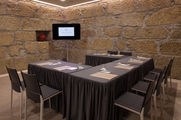 Imagen de los interiores del Apartamentos Madre De Água Hotel Rural De Charme. Foto 14