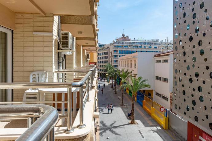 Imagen de los exteriores del Apartamentos Maja, Benidorm Centro. Foto 30