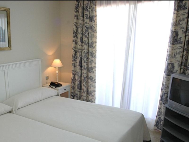 Imagen general del Apartamentos Manilva Green. Foto 9