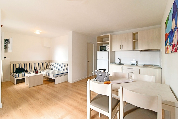 Imagen de la habitación del Apartamentos Mar Blanca. Foto 9