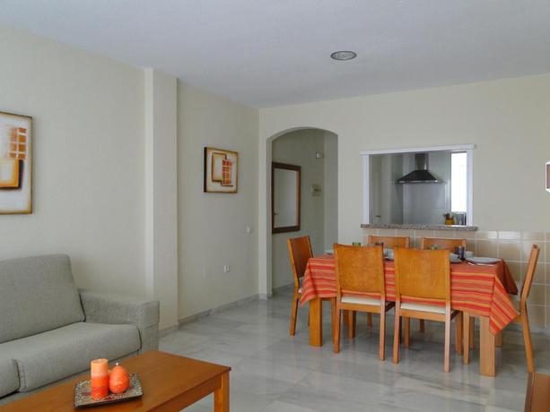 Imagen de la habitación del Apartamentos Mar y Golf. Foto 2