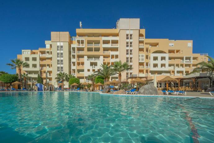 Imagen de los exteriores del Apartamentos Mar y Golf. Foto 8