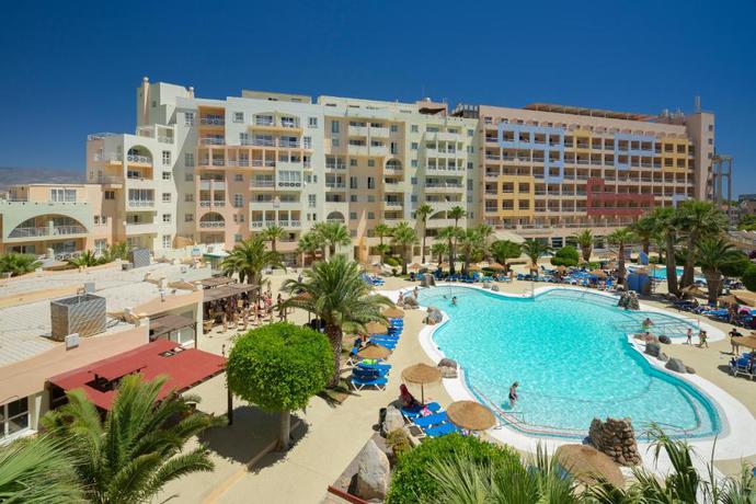 Imagen de los exteriores del Apartamentos Mar y Golf. Foto 9